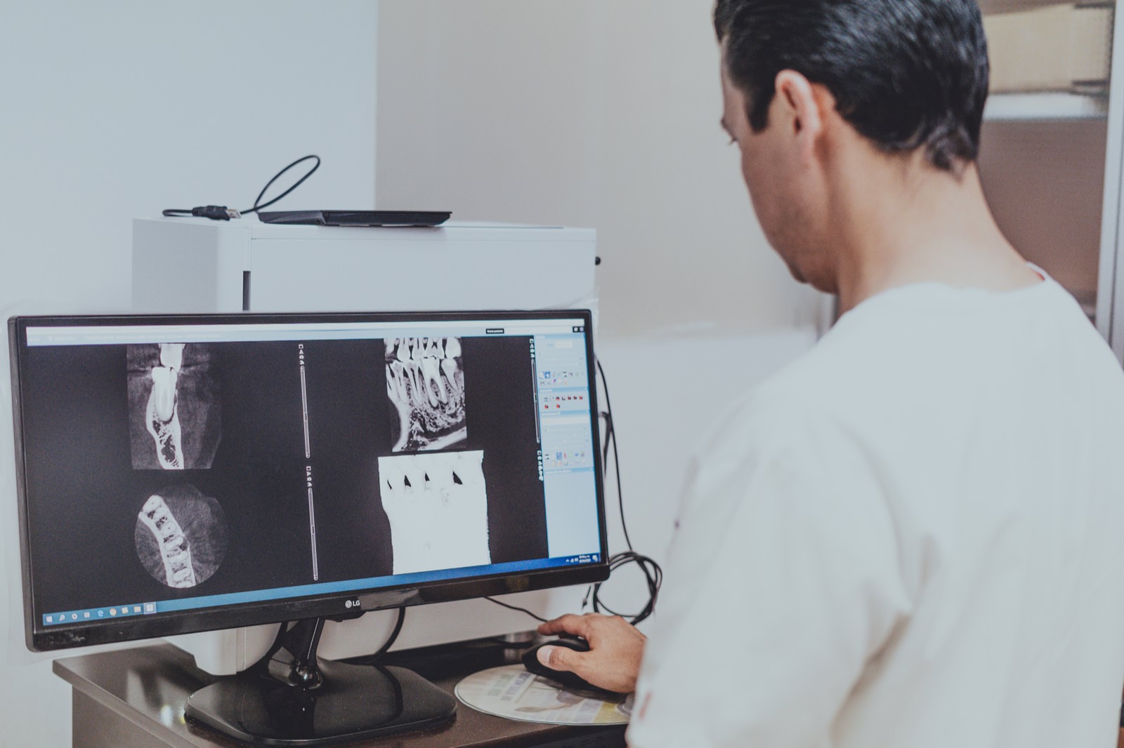 endodonciamicroscopica%202.jpeg